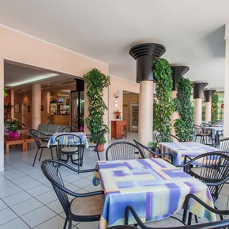 Hotel Benvenuti Gatteo a Mare Exterior foto